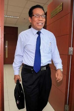 Tak Ada Alasan Tolak Pengadilan Etik Hakim Daming Sunusi