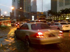 Genangan Air di Bundaran HI 15 Cm, Lalin Tersendat