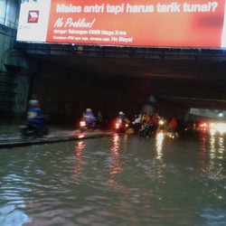 Terobos Banjir di Terowongan Casablanca, 10 Motor Mogok