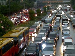 Ada Genangan 20 Cm, Harmoni Macet Hingga Semanggi