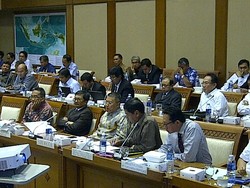 Tak Hadir Rapat Inefisiensi PLN, Dahlan Iskan Diserang Anggota DPR