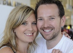 Lolos dari Kecelakaan Pesawat, Pasangan Turis Ini Menikah