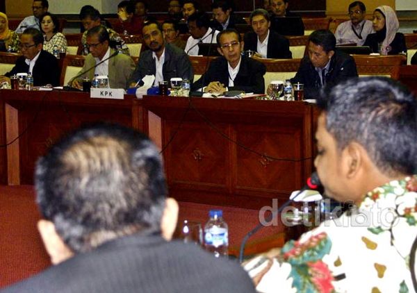 KPK-Komisi III Gelar Rapat Dengar Pendapat