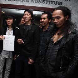 Slank Desak Kejagung Tembak Mati Mafia Narkoba