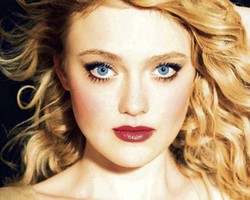 Foto: Si Cilik Dakota Fanning Menjelma Jadi Wanita Seksi