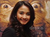 Manisnya Senyuman Laudya Chintya Bella