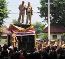 Tuntut Kenaikan Tunjangan, Ratusan Perangkat Desa Ancam Boikot Pilkada
