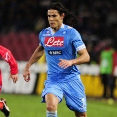 Ingin Scudetto, Cavani Kesampingkan Rumor Transfer