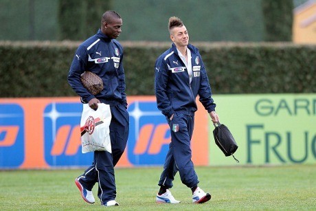 Van Gaal Waspadai El Shaarawy