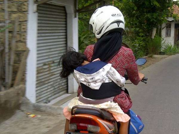 Terlelap di Jalanan (1)