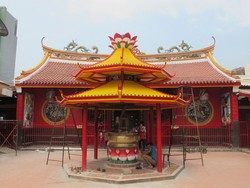 Turis AS Sampai Australia Rayakan Imlek di Vihara Dharma Bhakti