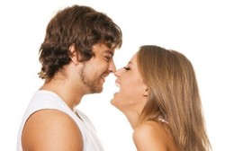 Melalui Hidungnya, Anda Bisa Menyenangkan Istri di Tempat tidur 