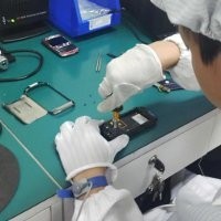 Mengintip Bengkel Perbaikan BlackBerry