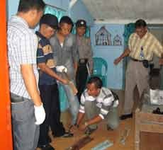 Seorang Pemuda Gangguan Jiwa Pukuli Bapaknya Hingga Tewas