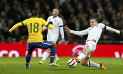     Laga persahabatan antara Inggris melawan Brasil dihelat di Wembley, Kamis (7/2/2013) dinihari WIB. Reuters/Stefan Wermuth.