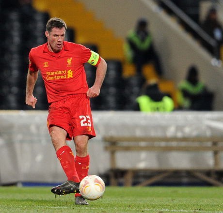 Carragher Pensiun di Akhir Musim
