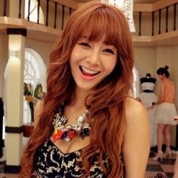 G.Na Sedih Dituduh Operasi untuk Perbesar Payudara