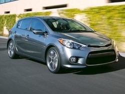 KIA Siapkan Mobil Tandingi VW Golf GTI