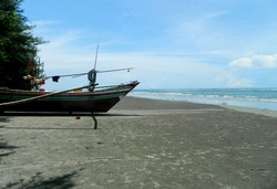Menyusuri 5 Pantai Cantik di Bengkulu