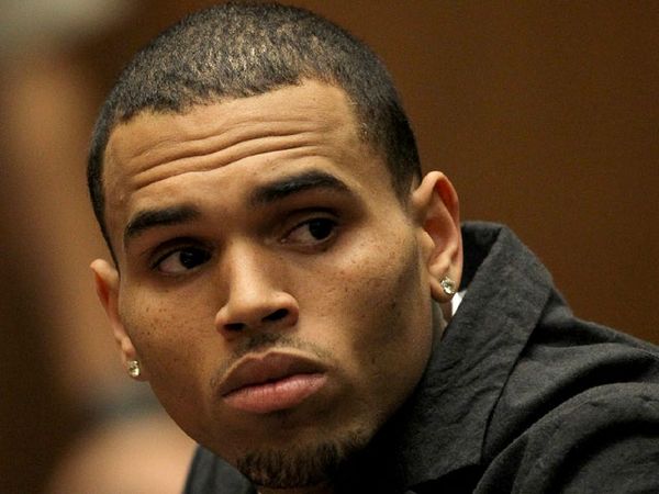 Chris Brown Kembali ke Persidangan