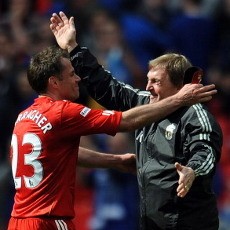 Keputusan Pensiun Carragher Kejutkan Dalglish