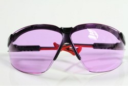 Ilmuwan Temukan Kacamata Canggih yang Bisa Atasi Buta Warna