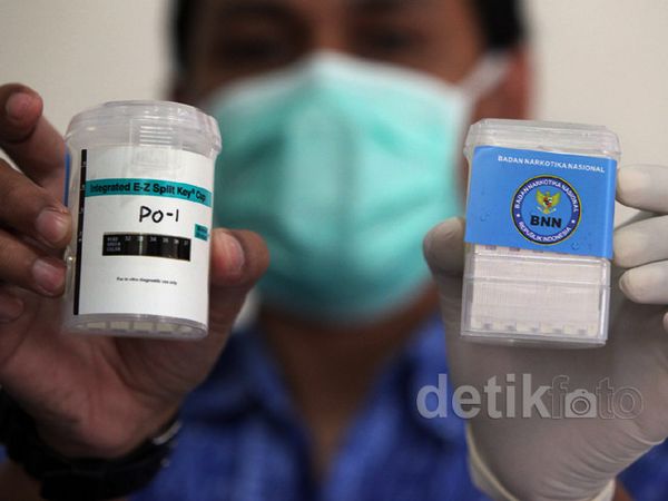 Pejabat Kemenpora Tes Urine
