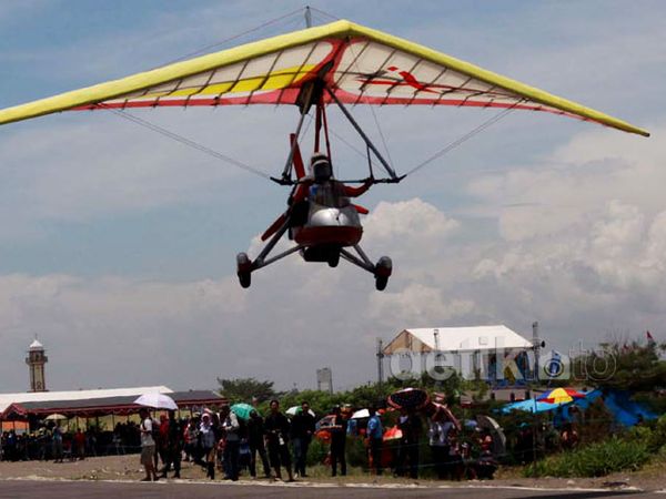 Jogja Air Show 2013 Digelar di Parangtritis