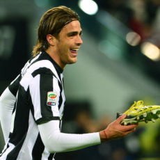 Gol Tanpa Sepatu Alessandro Matri