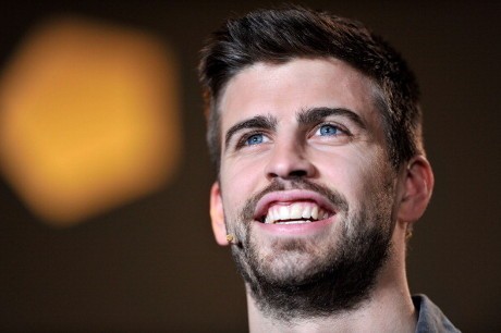 Pique Dukung MU Kalahkan Madrid Pique Dukung MU Kalahkan Madrid