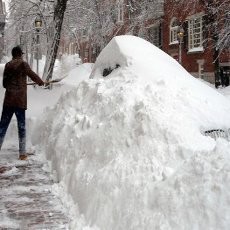 Badai Salju di Amerika Renggut 9 Nyawa