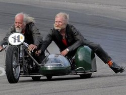 Pemotor Usia Tua Rentan Terluka