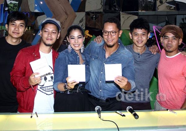 Maliq & dEssentials Luncurkan Album Sriwedari