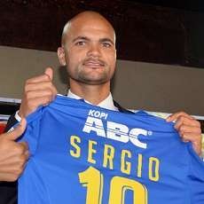 Sergio van Dijk Resmi Gabung Persib