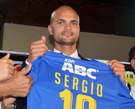 Sergio van Dijk Resmi Gabung Persib