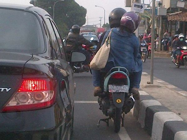 Lama Sekali Lampu Merahnya