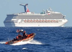Mesin Kapal Pesiar Terbakar, 3.000 Turis Terjebak di Lautan