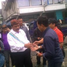 Cagub Independen Kunjungi Pasar Caringin