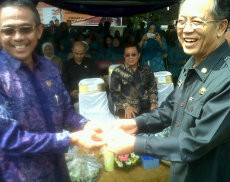 Resmi Pegang e-KTP, Ketua KY: Bandung Luar Biasa