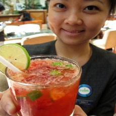 Surabaya Devil, Sensasi Segar Strawberry Tumbuk