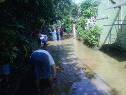 Turap Sungai Jebol, Ratusan Rumah di Bojongsari Depok Terendam Banjir