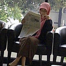 Berjilbab, Dipta Anindita Teman Dekat Irjen Djoko Diperiksa KPK