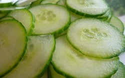 Yuk, Perkenalkan si Kecil dengan Sajian Enak dari Timun!