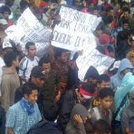 Demo Tuntut Kepala Kejari Malang Dicopot Berakhir Ricuh