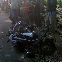 Diduga Ngantuk, Avanza Tabrak Biker Hingga Tewas