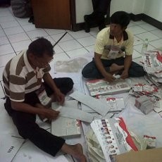 KPU Bandung Gaet 250 Orang Pelipat Kertas Suara