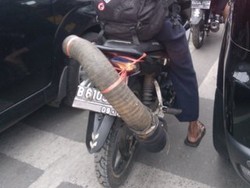 Akal-akalan Pengendara Hindari Mogok Akibat Banjir