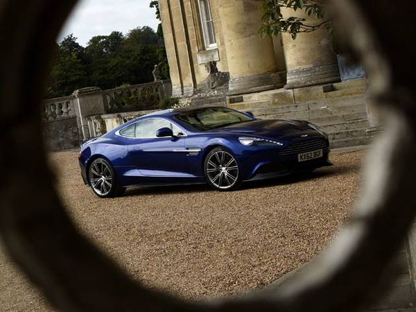 Mobil Tercantik Aston Martin