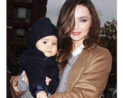 Foto: Sexy & Stylish Mom Miranda Kerr