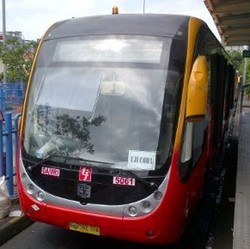 Pintu Khusus Ibu Hamil di Halte Busway Ragunan Sering Diserobot